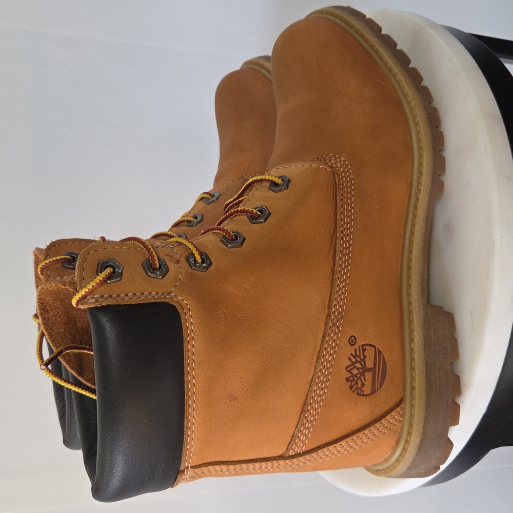 Timberland Leather Boots Size 8.5 Youth = Womens 8-8.5 - Picture 3 of 5